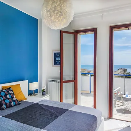 Trilocale Taormina Vista Mare - Invacanza * Villa Rosa Di Martinsicuro